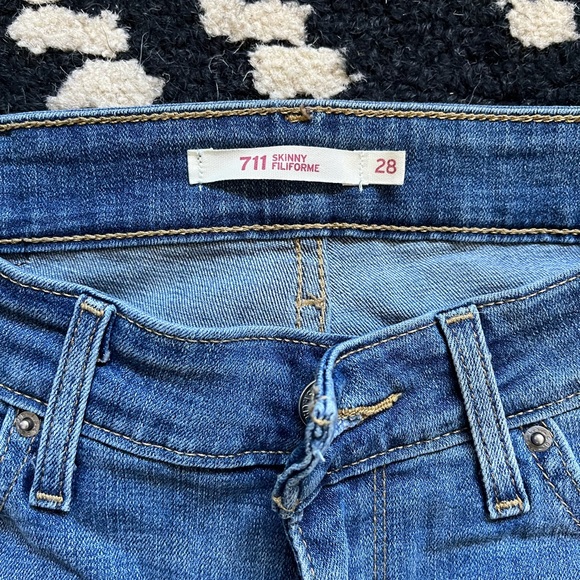 Levi’s 711 size 28 jeans. - Picture 2 of 5